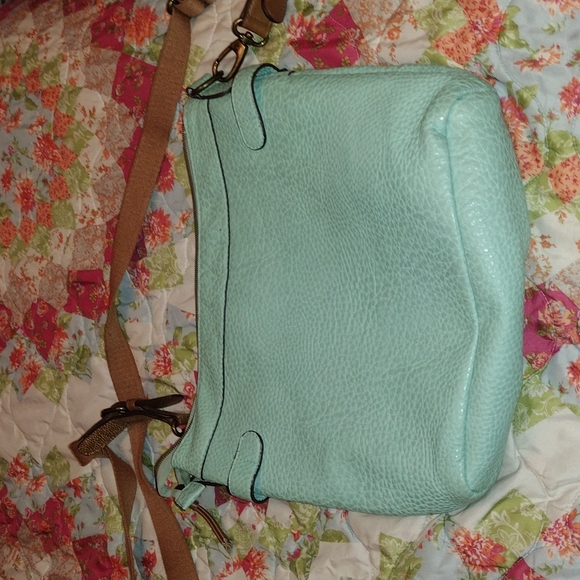 Belk seafoam green/blue purse - Picture 2 of 4